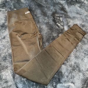 AUROLA seamless butt scrunch leggings dark olive